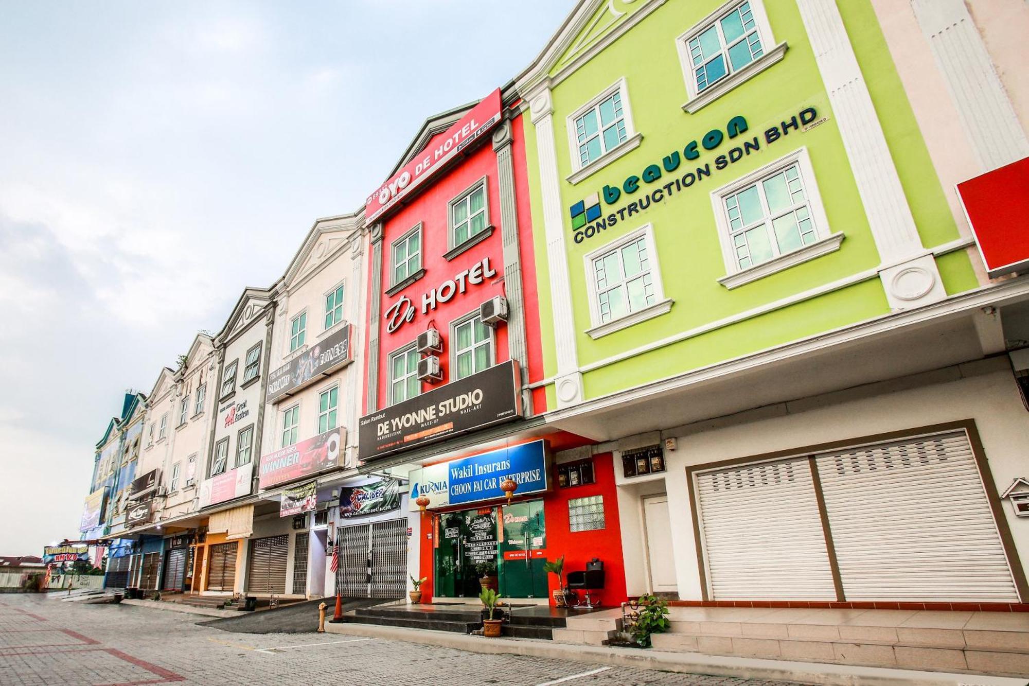 Oyo 89332 De Hotel Teluk Intan Eksteriør bilde