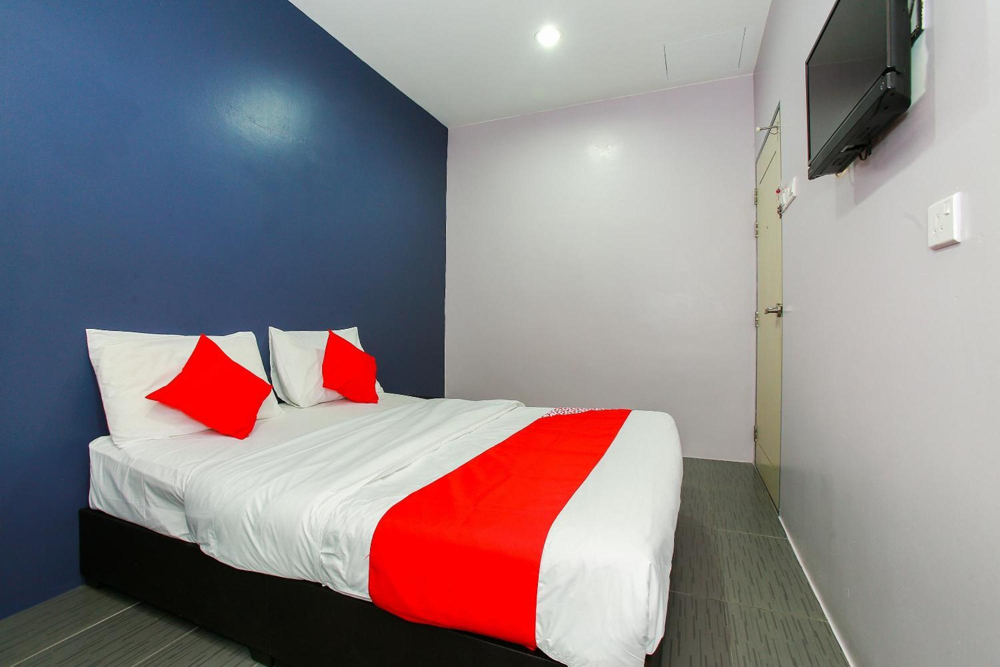 Oyo 89332 De Hotel Teluk Intan Eksteriør bilde
