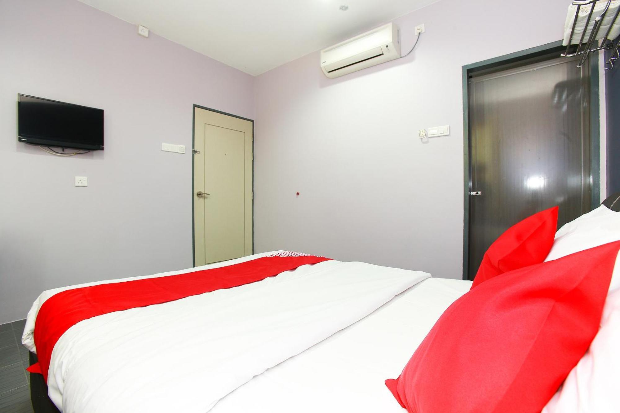 Oyo 89332 De Hotel Teluk Intan Eksteriør bilde