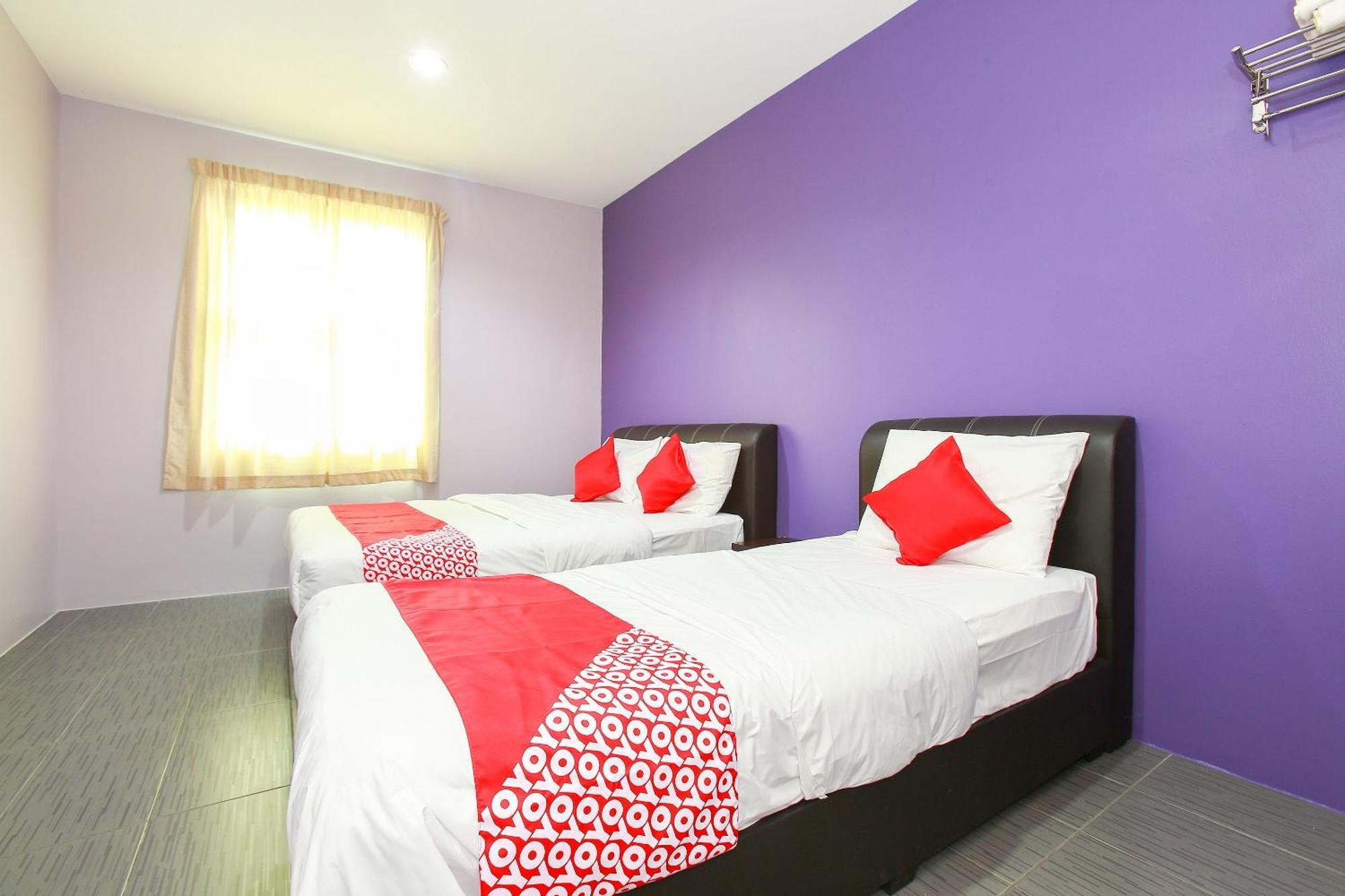 Oyo 89332 De Hotel Teluk Intan Eksteriør bilde