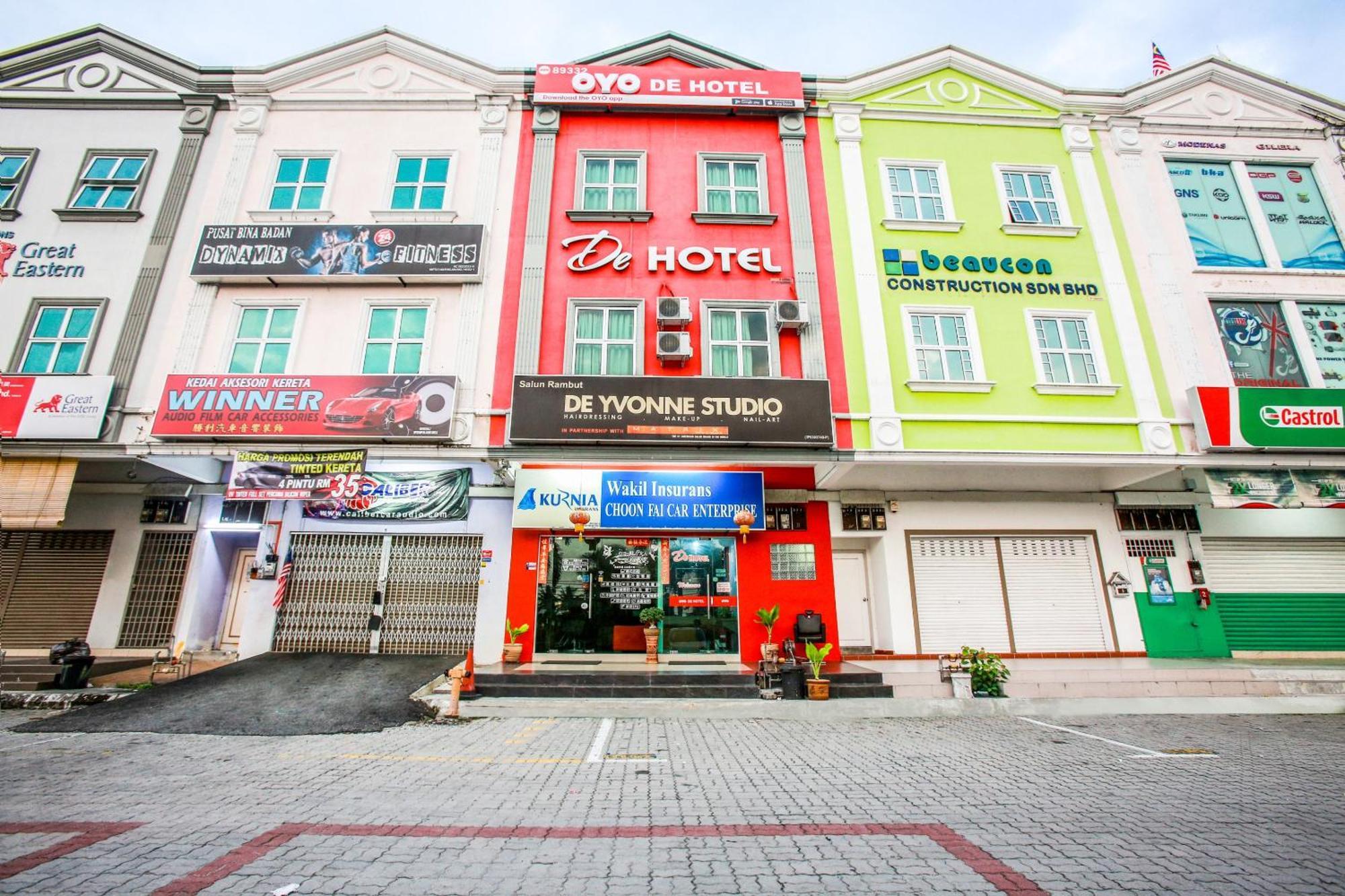 Oyo 89332 De Hotel Teluk Intan Eksteriør bilde