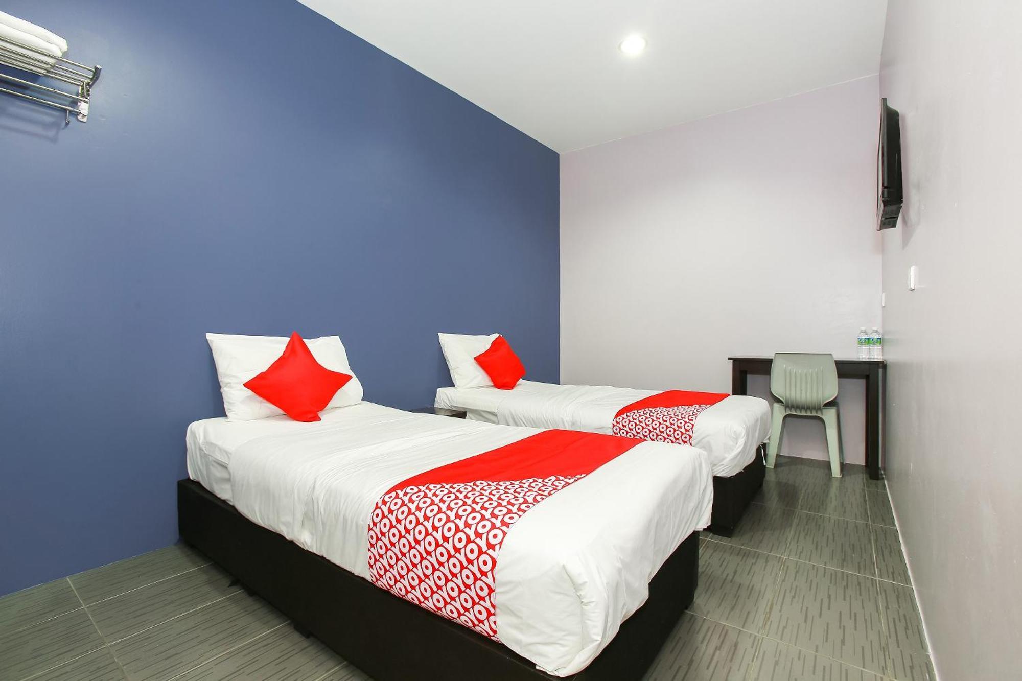 Oyo 89332 De Hotel Teluk Intan Eksteriør bilde
